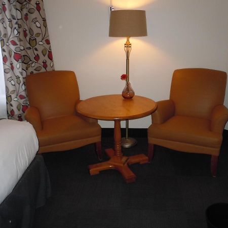 L'Auberge Du Lac St-Pierre Труа-Ривьер Экстерьер фото