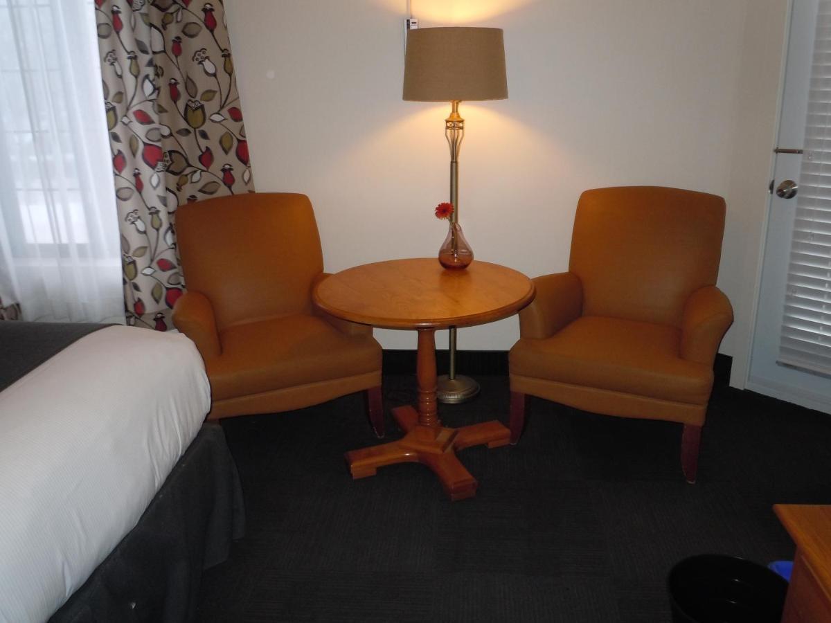 L'Auberge Du Lac St-Pierre Труа-Ривьер Экстерьер фото