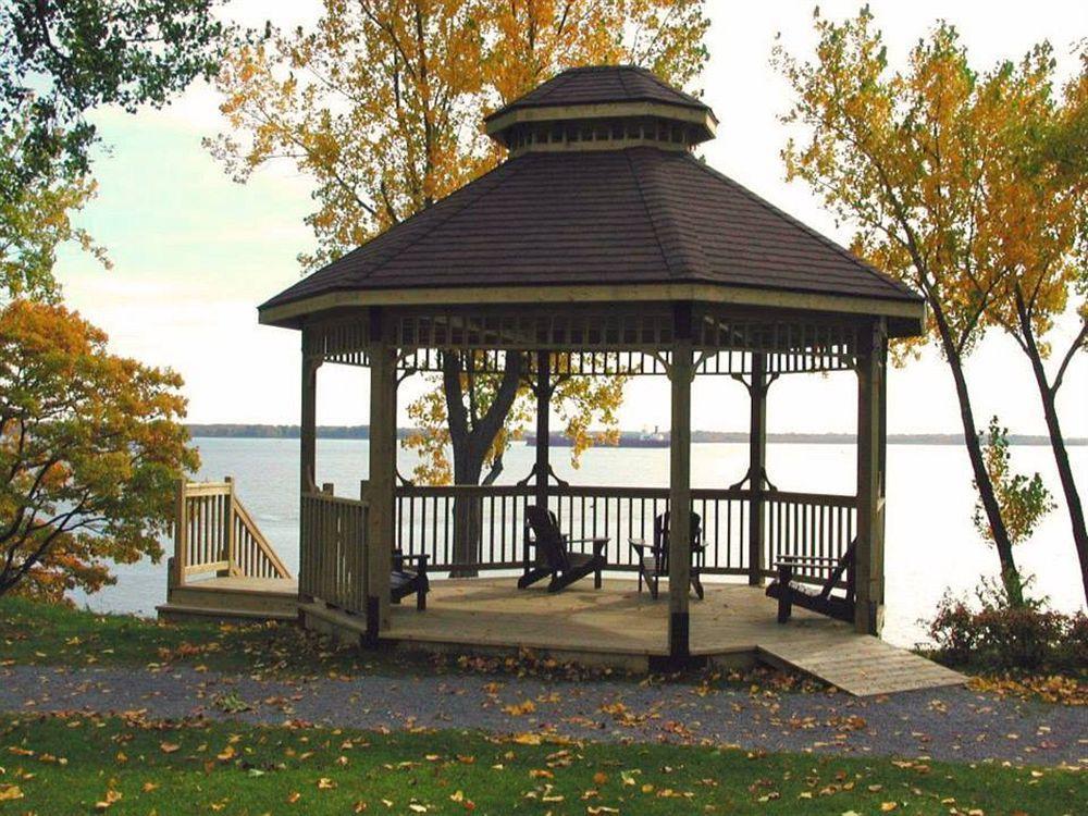 L'Auberge Du Lac St-Pierre Труа-Ривьер Экстерьер фото